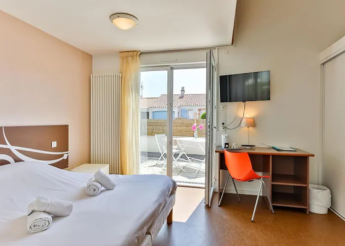 홀리데이파크 Village Club La Riviere Capfrance 3*